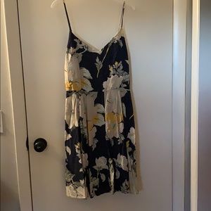 Gap Dress. Beautiful for spring or summer.